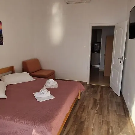 Gogi Apartment