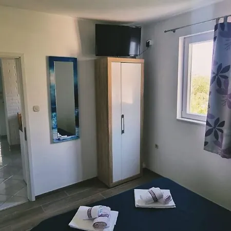 Gogi Živogošće