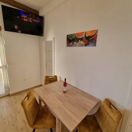 Gogi Appartement *