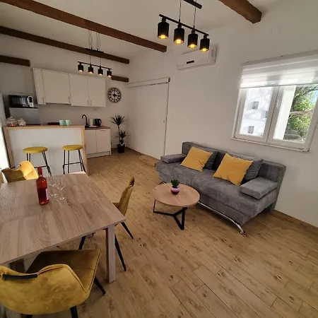Appartement Gogi *